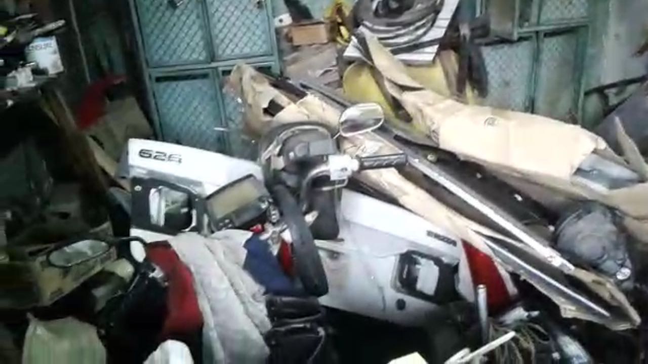 Desmantelado taller donde ocultaban vehículos robados